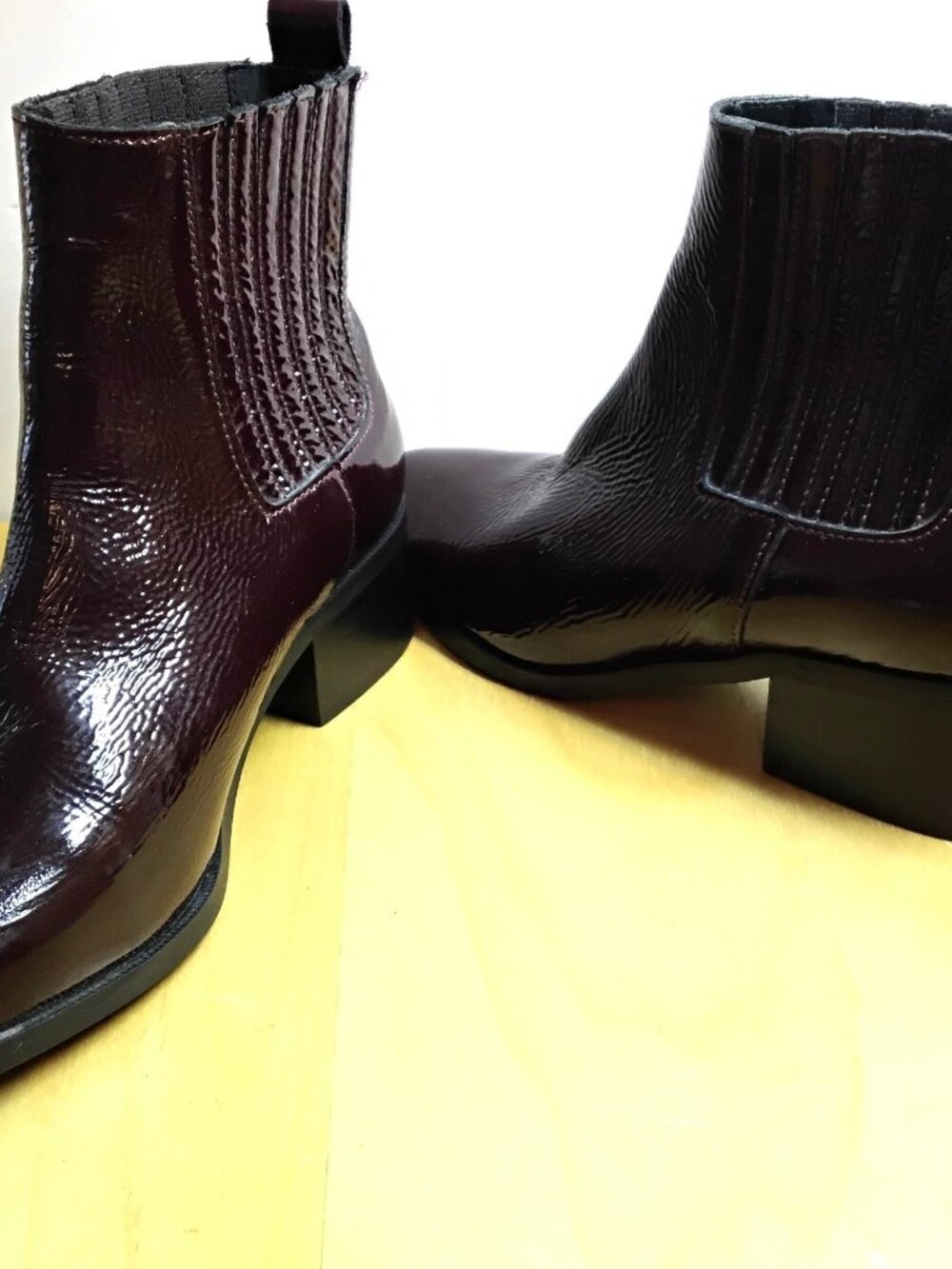PIECES Portugal Burgundy Crinkled Pat. Leather Chelsea Boots Pointed Toe Sz 40US